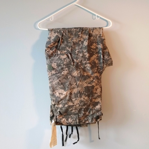 us army Other - NWT Official US Army ACU Cargo Digital Camo Combat Pants, Large-Regular